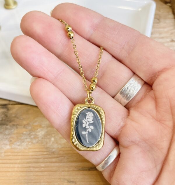 Flower Vignette Necklace